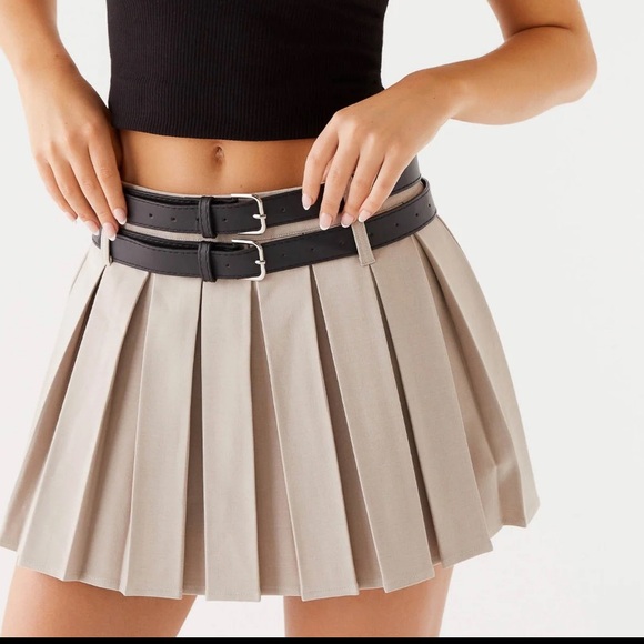 Double belt mini skirt - Picture 2 of 8